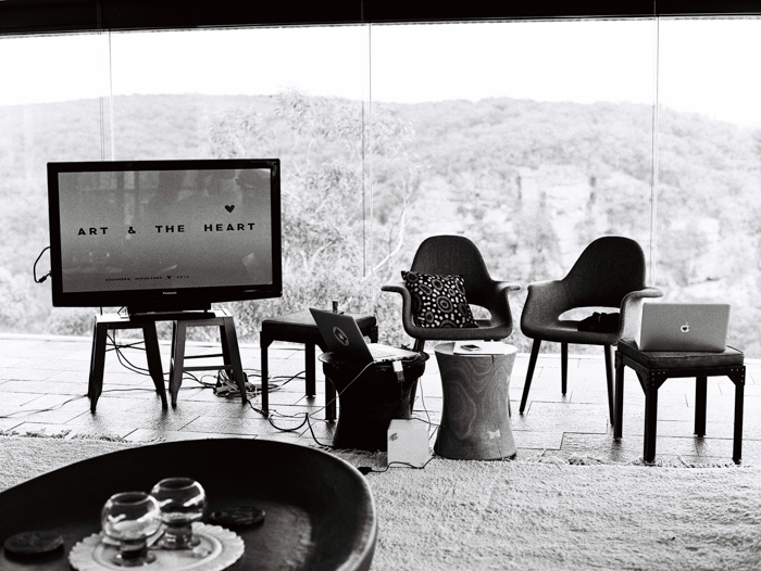 Photo by Jasmine Pettersen, engagement photographer, Seidler House, Southern Highlands